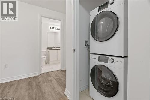 Laundry room - 427 Aberdeen Avenue Unit# 102, Hamilton, ON - Indoor Photo Showing Laundry Room