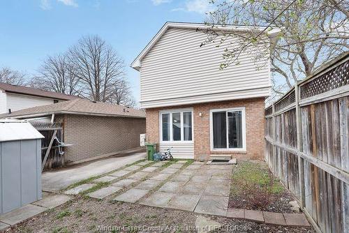 8665 Darlington Crescent, Windsor, ON 
