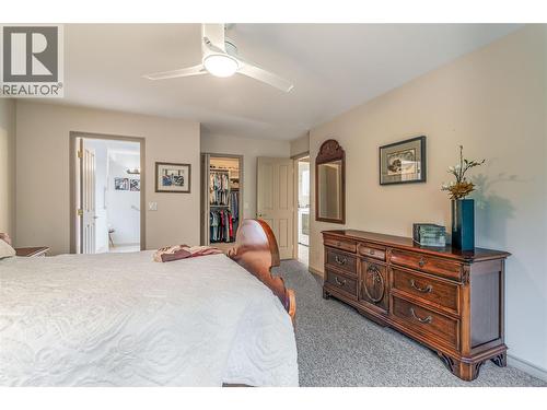 4122 Gallaghers Boulevard S, Kelowna, BC - Indoor Photo Showing Bedroom