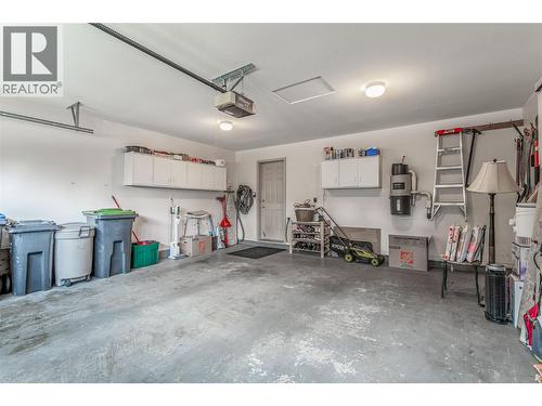 4122 Gallaghers Boulevard S, Kelowna, BC - Indoor Photo Showing Garage