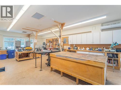 4122 Gallaghers Boulevard S, Kelowna, BC - Indoor Photo Showing Other Room