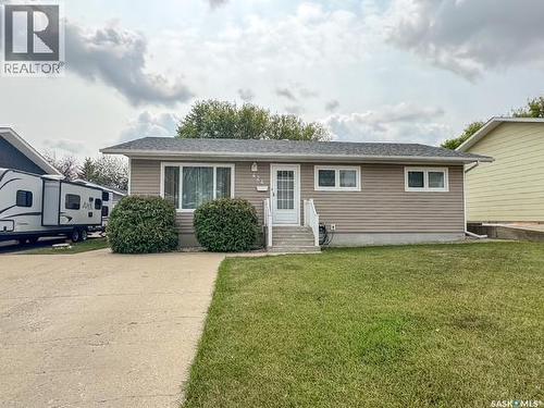 426 Colonel Otter Drive, Swift Current, SK - Outdoor