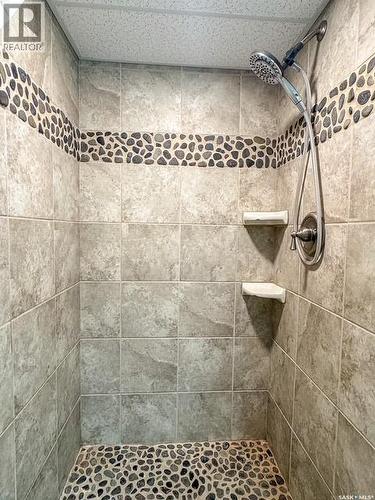 426 Colonel Otter Drive, Swift Current, SK - Indoor Photo Showing Bathroom