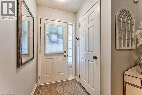 4057 Donnic Drive, Burlington, ON - Indoor Photo Showing Other Room