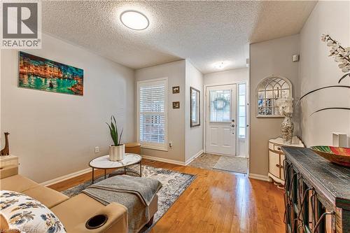 4057 Donnic Drive, Burlington, ON - Indoor