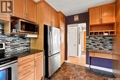 52 Tucker Crescent, Saskatoon, SK - Indoor Photo Showing Kitchen