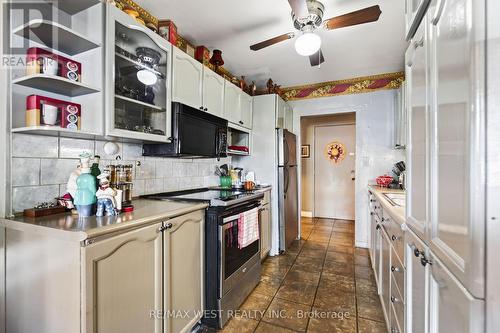 103 - 510 Queenston Road, Hamilton, ON - Indoor Photo Showing Kitchen With Upgraded Kitchen