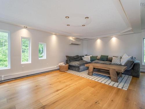 1006 Middle River Road, Rocklin, NS - Indoor