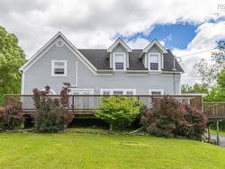 1006 Middle River Road  Rocklin, NS B0K 2A0