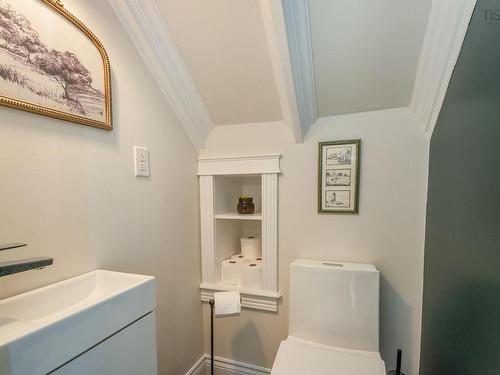 1006 Middle River Road, Rocklin, NS - Indoor Photo Showing Bathroom