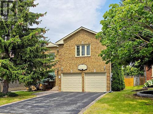 7 CUMMINGS COURT  Markham, ON L3T 6S4