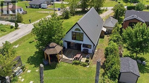 26 BURNIE ROAD  Georgina, ON L0E 1N0