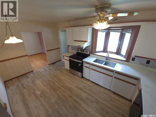 2509 Taylor Street, Saskatoon, SK - Indoor Photo Showing Kitchen With Double Sink