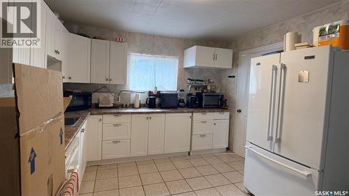 402 Saskatchewan Avenue, Torquay, SK - Indoor Photo Showing Kitchen