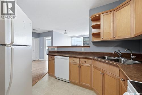 1102 1914 Hamilton Street, Regina, SK - Indoor Photo Showing Kitchen With Double Sink
