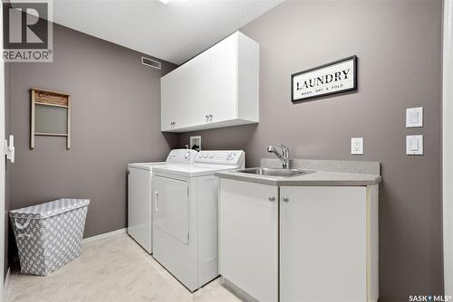 3940 Nottingham Crescent, Regina, SK - Indoor Photo Showing Laundry Room