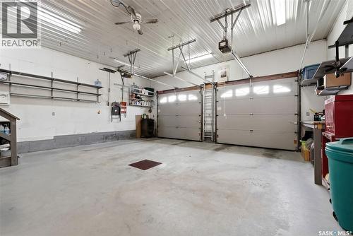 3940 Nottingham Crescent, Regina, SK - Indoor Photo Showing Garage