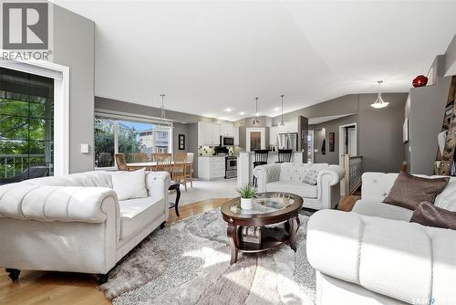 3940 Nottingham Crescent, Regina, SK - Indoor Photo Showing Living Room