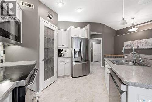 3940 Nottingham Crescent, Regina, SK - Indoor Photo Showing Kitchen With Double Sink
