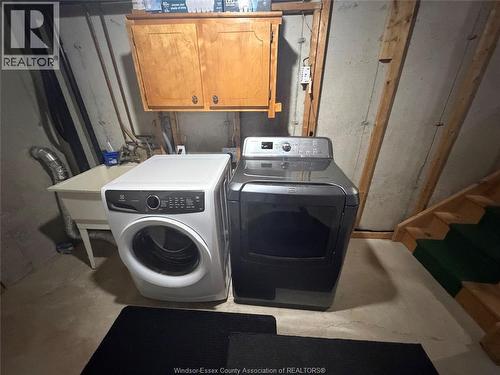 1484 Border, Tecumseh, ON - Indoor Photo Showing Laundry Room