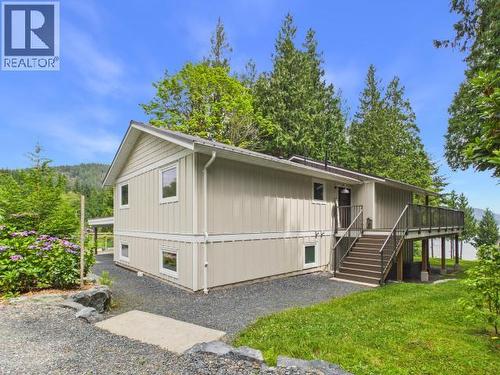 2158 Roberts Road, Powell River, BC - Outdoor