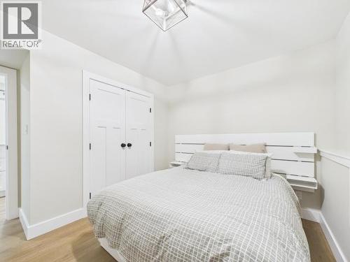 2158 Roberts Road, Powell River, BC - Indoor Photo Showing Bedroom