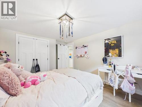 2158 Roberts Road, Powell River, BC - Indoor Photo Showing Bedroom