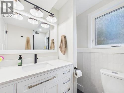 2158 Roberts Road, Powell River, BC - Indoor Photo Showing Bathroom