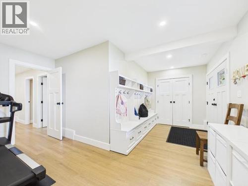 2158 Roberts Road, Powell River, BC - Indoor Photo Showing Gym Room