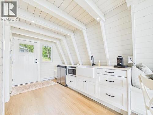 2158 Roberts Road, Powell River, BC - Indoor