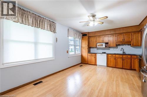 2583 Binbrook Road, Binbrook, ON - Indoor Photo Showing Kitchen