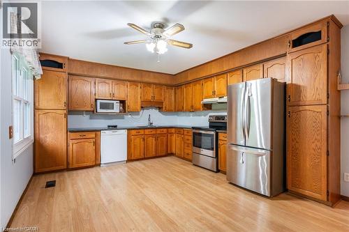 2583 Binbrook Road, Binbrook, ON - Indoor Photo Showing Kitchen