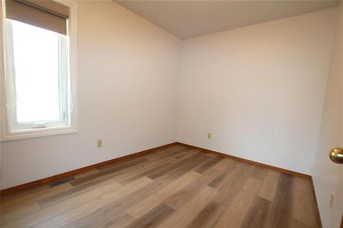 nice bright second bedroom - 380 Brooklyn Street, Winnipeg, MB - Indoor Photo Showing Other Room