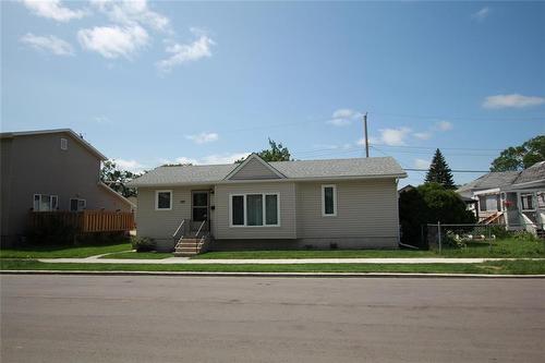 straight, solid & sound - 380 Brooklyn Street, Winnipeg, MB - Outdoor