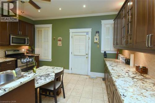 22 Picton Street E, Hamilton, ON - Indoor Photo Showing Kitchen