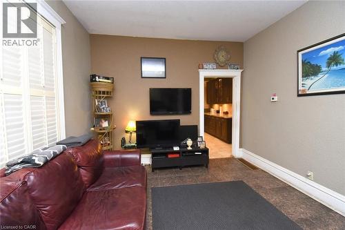 22 Picton Street E, Hamilton, ON - Indoor