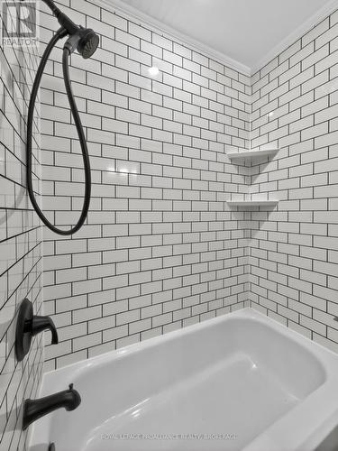 1088 Pinewood Place, Kingston (City Northwest), ON - Indoor Photo Showing Bathroom