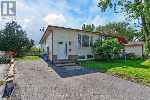 1088 Pinewood Place, Kingston (City Northwest), ON - Outdoor