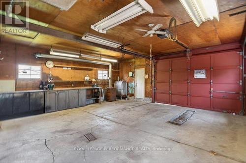 2184 Melfort Street, Ottawa, ON - Indoor Photo Showing Garage