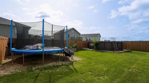 73 York Crescent, Steinbach, MB - Outdoor