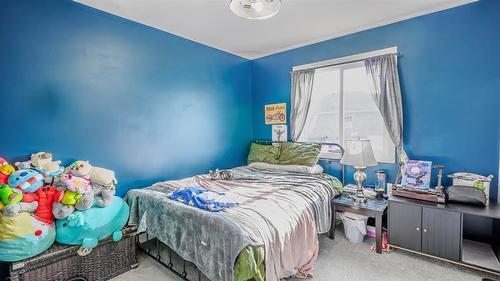 73 York Crescent, Steinbach, MB - Indoor Photo Showing Bedroom