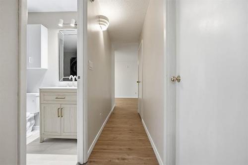 11-760 River Rd, Winnipeg, MB - Indoor Photo Showing Other Room