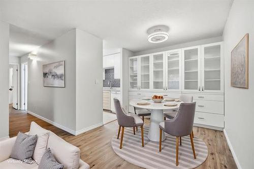 11-760 River Rd, Winnipeg, MB - Indoor Photo Showing Dining Room