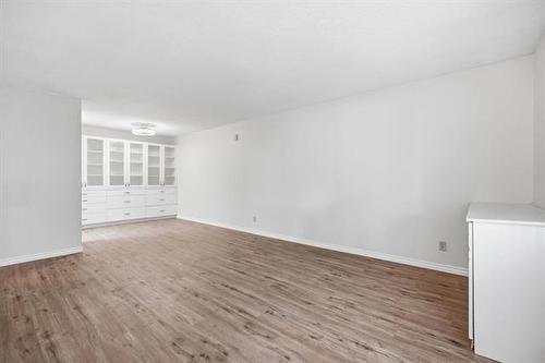 11-760 River Rd, Winnipeg, MB - Indoor Photo Showing Other Room