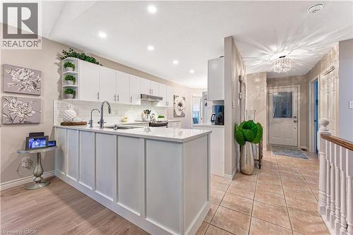 418 Sandbanks Crescent, Waterloo, ON - Indoor Photo Showing Kitchen