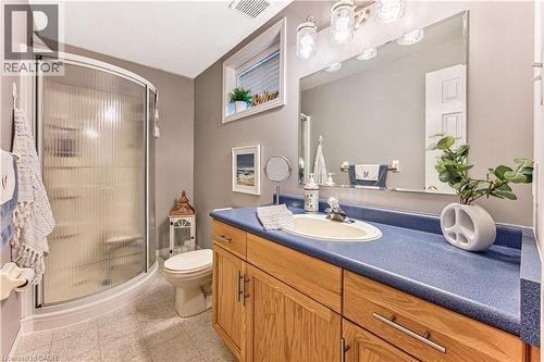 418 Sandbanks Crescent, Waterloo, ON - Indoor Photo Showing Bathroom