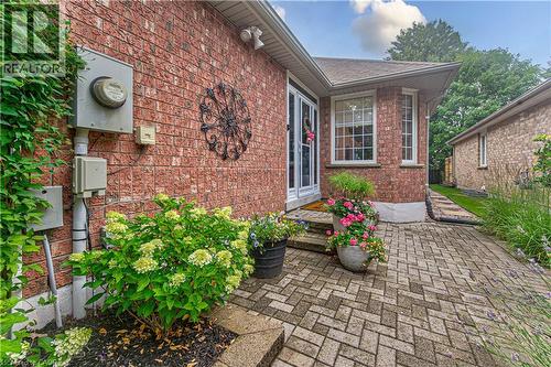 418 Sandbanks Crescent, Waterloo, ON - Outdoor