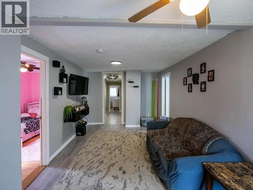 201 Lewis Drive, Quesnel, BC - Indoor Photo Showing Other Room