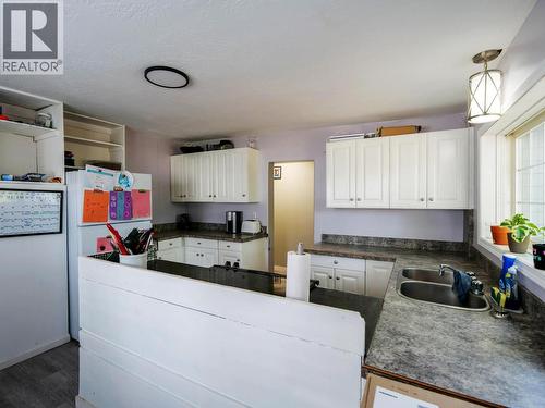 201 Lewis Drive, Quesnel, BC - Indoor Photo Showing Kitchen With Double Sink