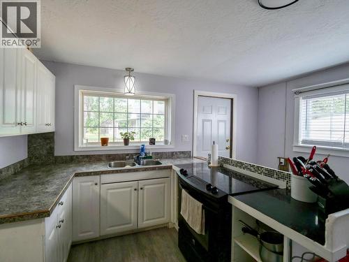 201 Lewis Drive, Quesnel, BC - Indoor Photo Showing Kitchen With Double Sink